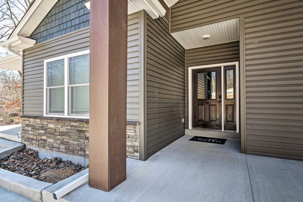 Lakefront Rocky Mount Home With Dock And Fire Pit Extérieur photo